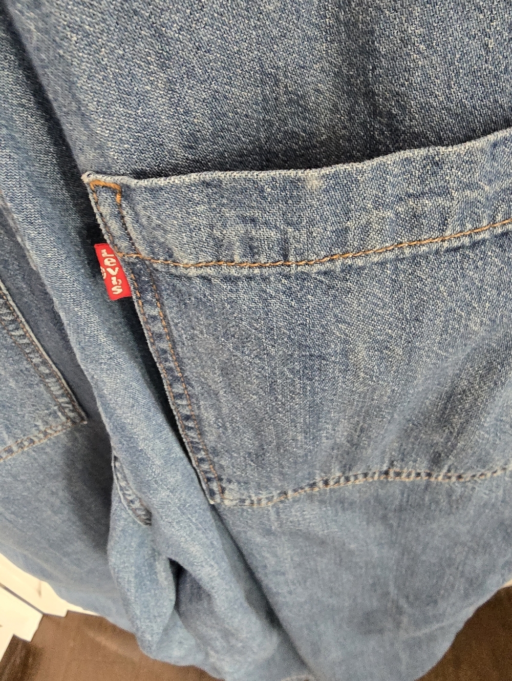 Levi's Women's Blue Denim Standard Fit One-Piece Short-Sleeve Coveralls (NWT) - Picture 11 of 14